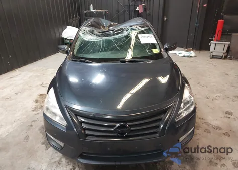 2015 Nissan Altima 2.5 z USA, uszkodzony, nr VIN 1N4AL3AP9FC106307